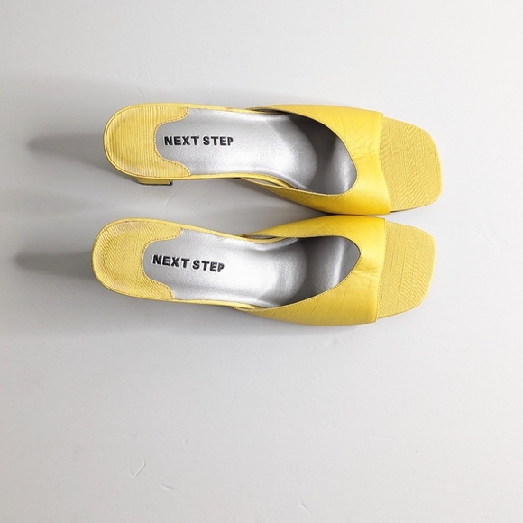 VTG Square Toe Chunky Heel Yellow Slip On Heels - Picture 4 of 8